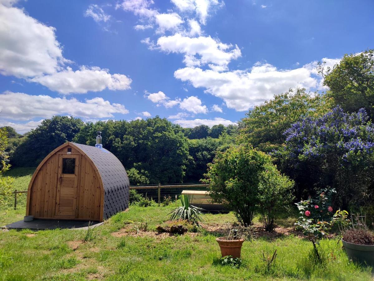 La Tisserande : Maison D'Hotes Creative & Ecologique Saint-Thegonnec Loc-Eguiner Exterior photo